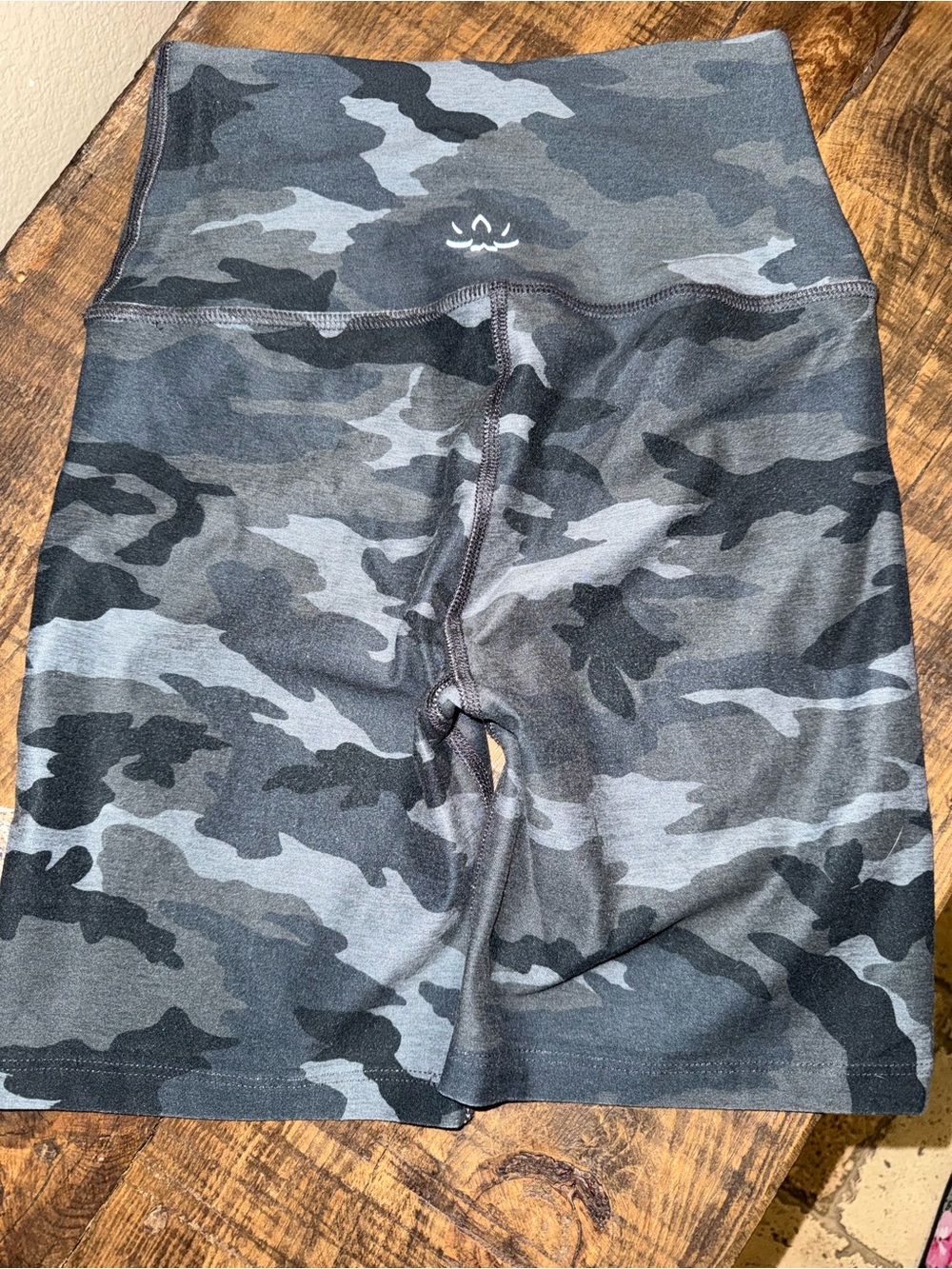 Beyond Yoga, High-Rise Gray Camo women’s Performance Shorts
